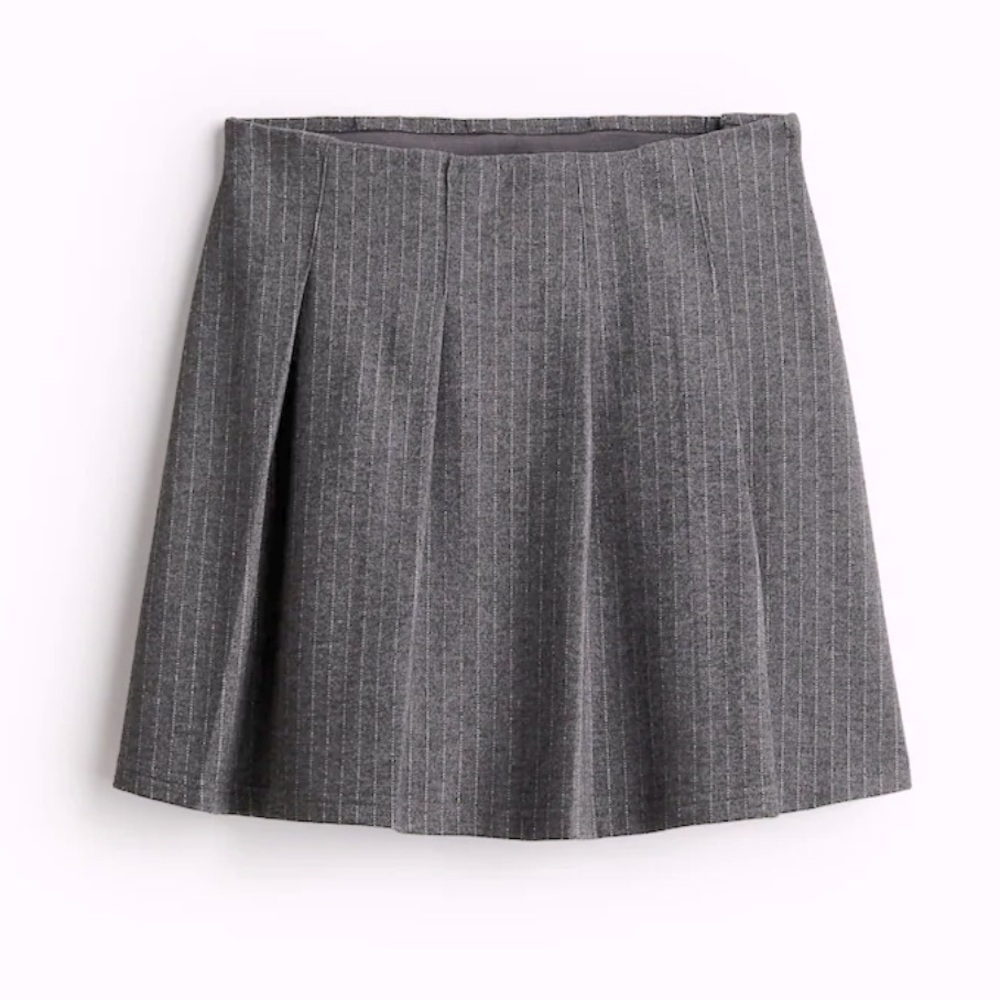 NWT H&M Pinstripe Menswear Pleated Mini Skirt